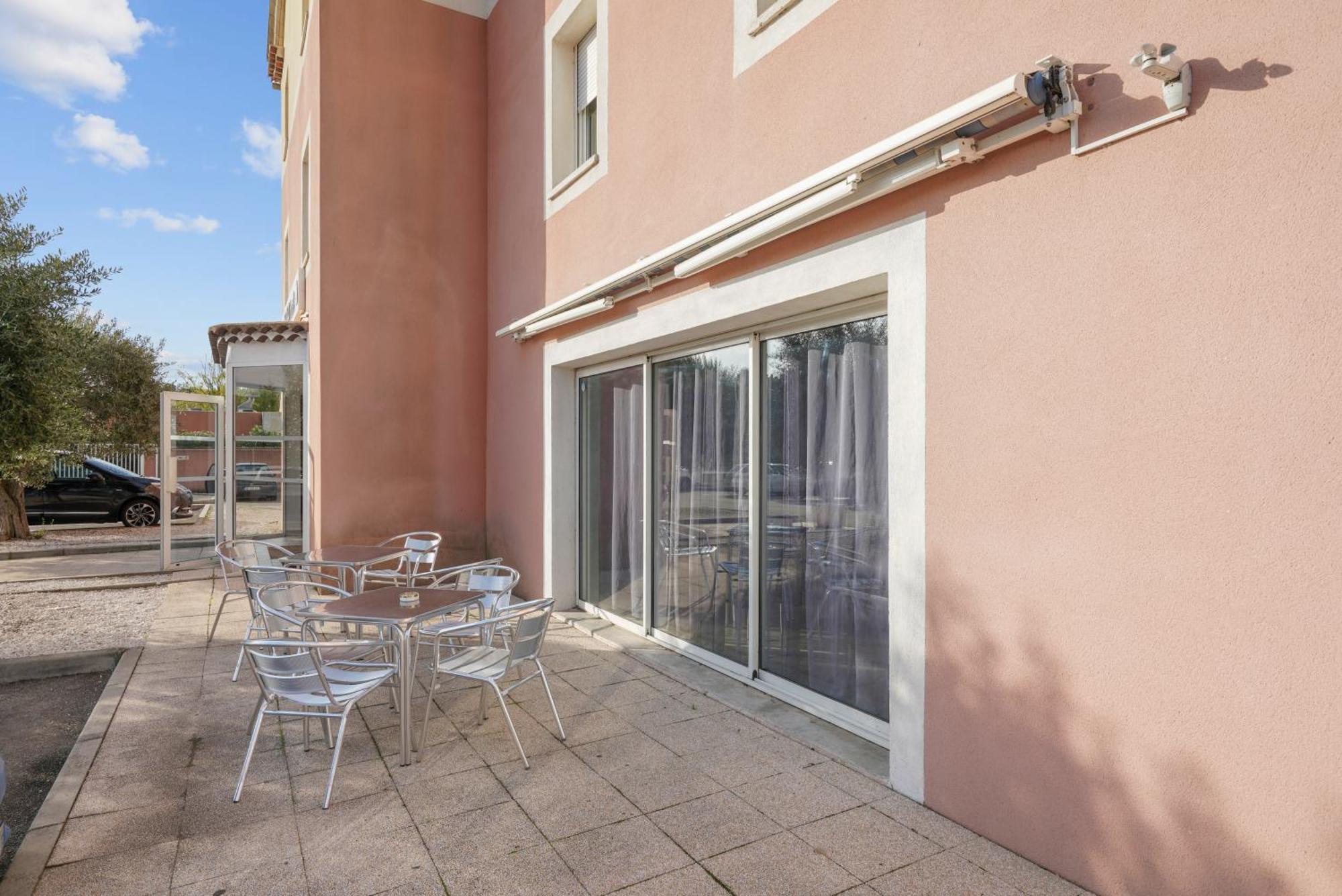 Hotel Akena Chateaurenard - Parc Des Expositions Avignon Exterior photo